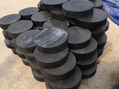 荣昌区板式橡胶支座由若干层橡胶片与薄钢板经加压硫化